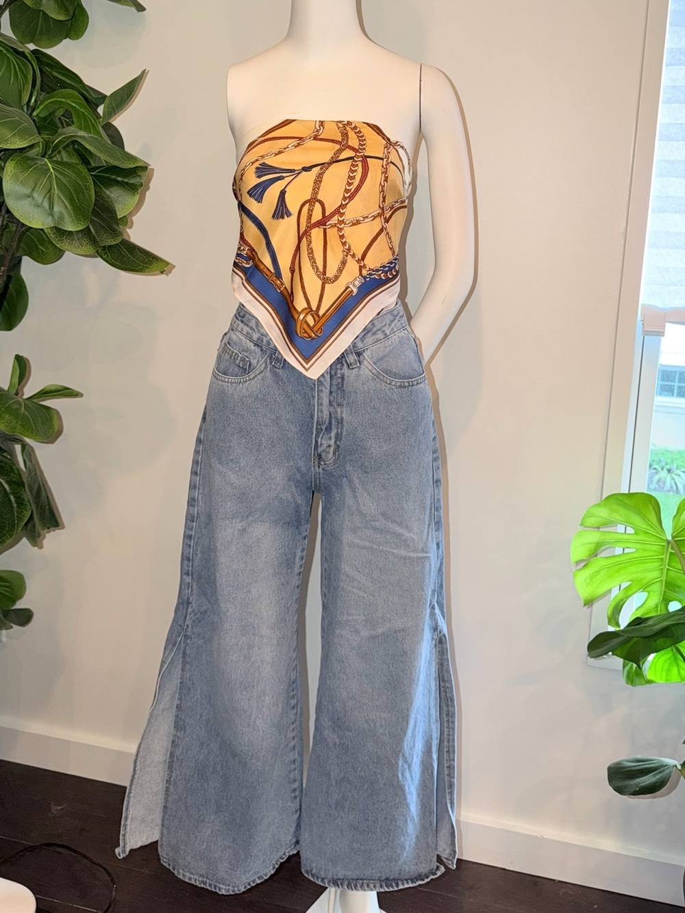 SHEIN Wide Leg Jeans